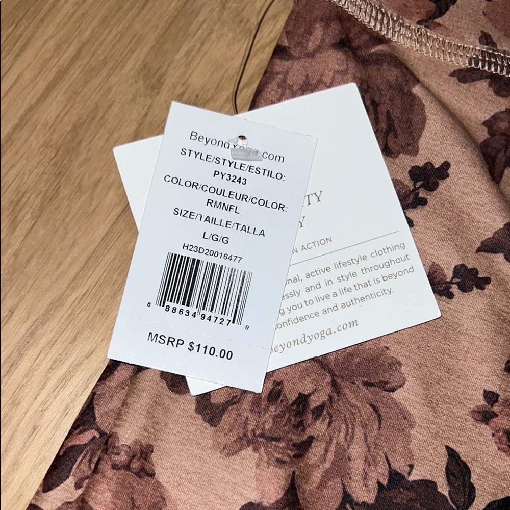 Beyond Yoga leggings with Camouflage flower Pattern size large - Picture 2 of 3